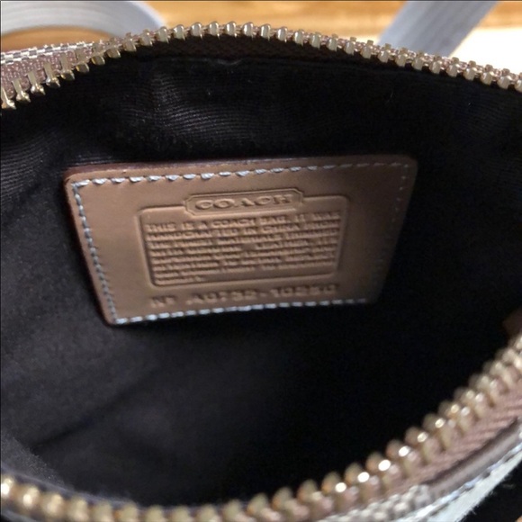 Coach crossbody - Picture 3 of 4